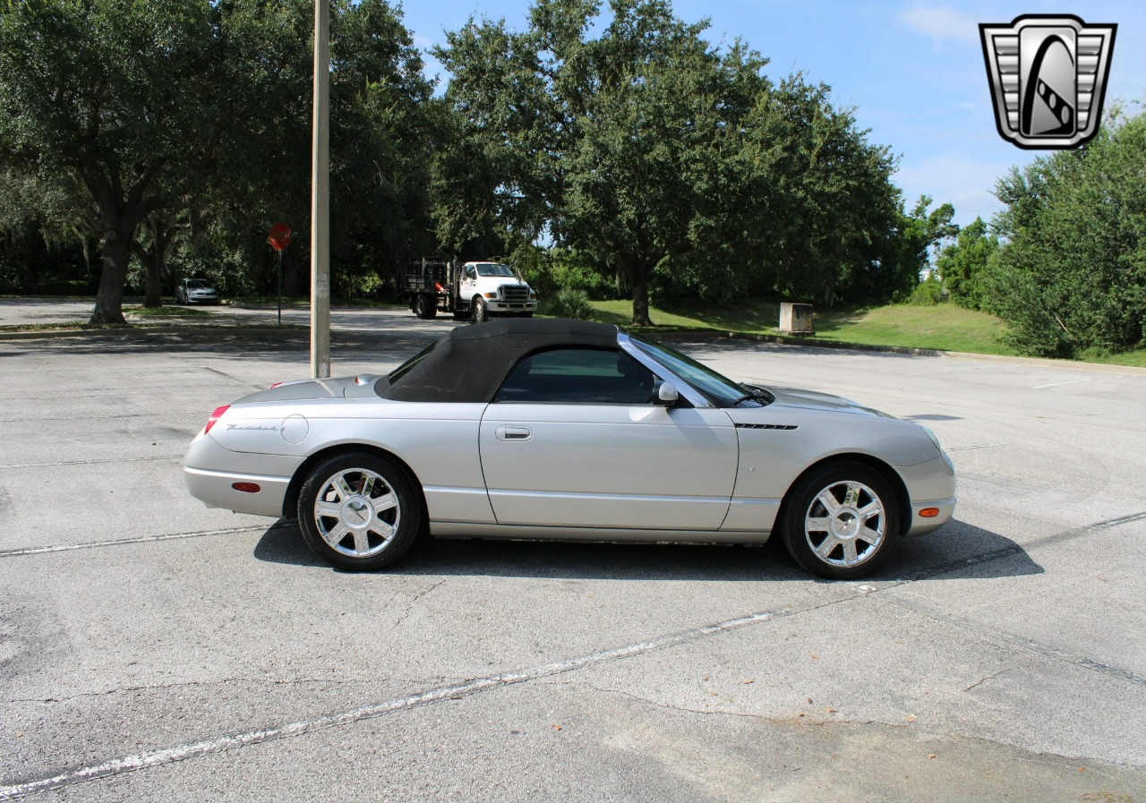 2004 Ford Thunderbird 56