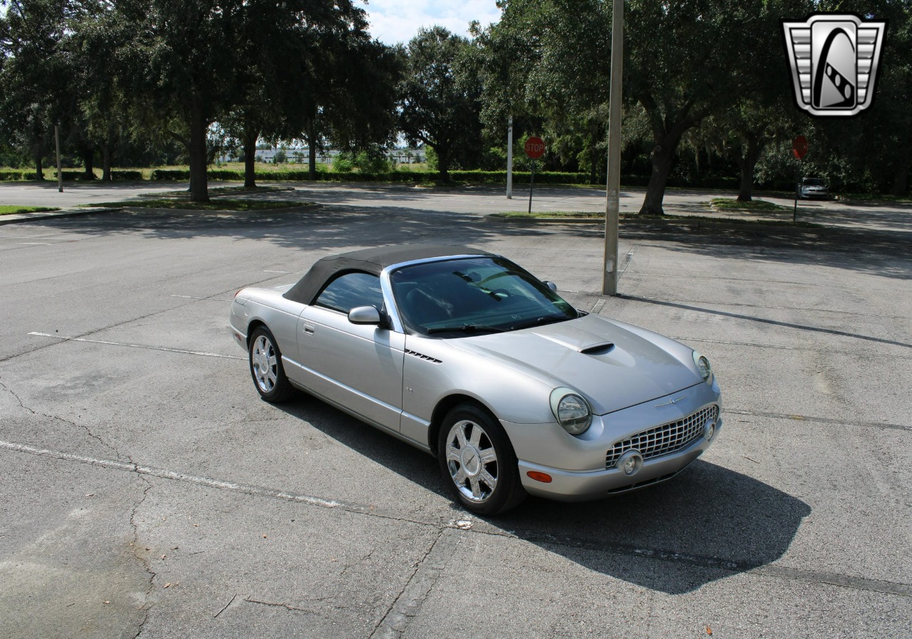 2004 Ford Thunderbird 59