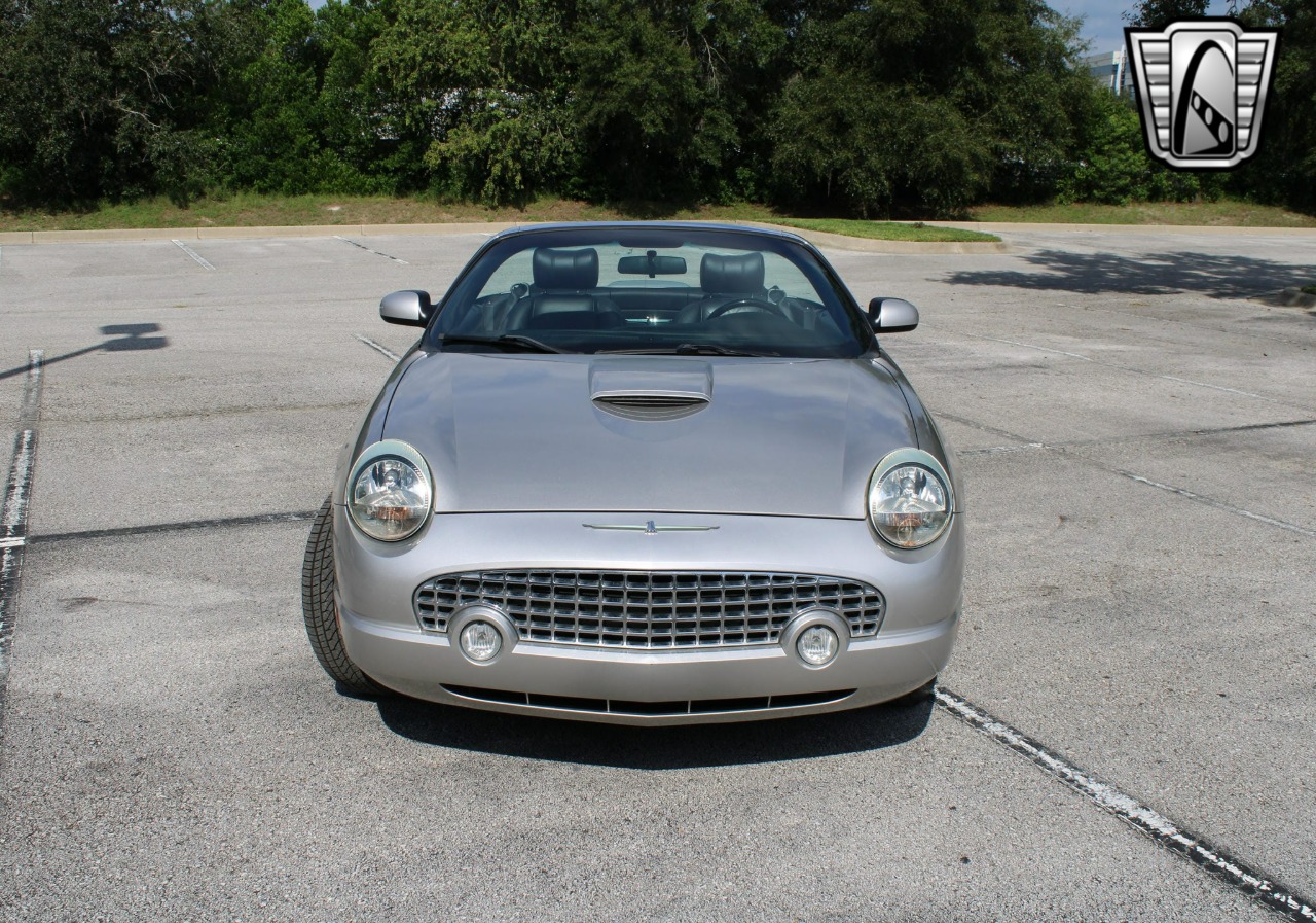 2004 Ford Thunderbird 61