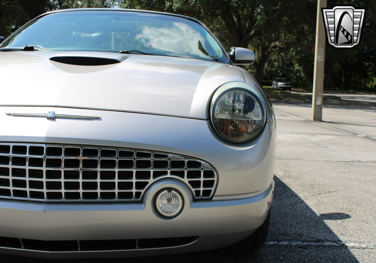 2004 Ford Thunderbird 80