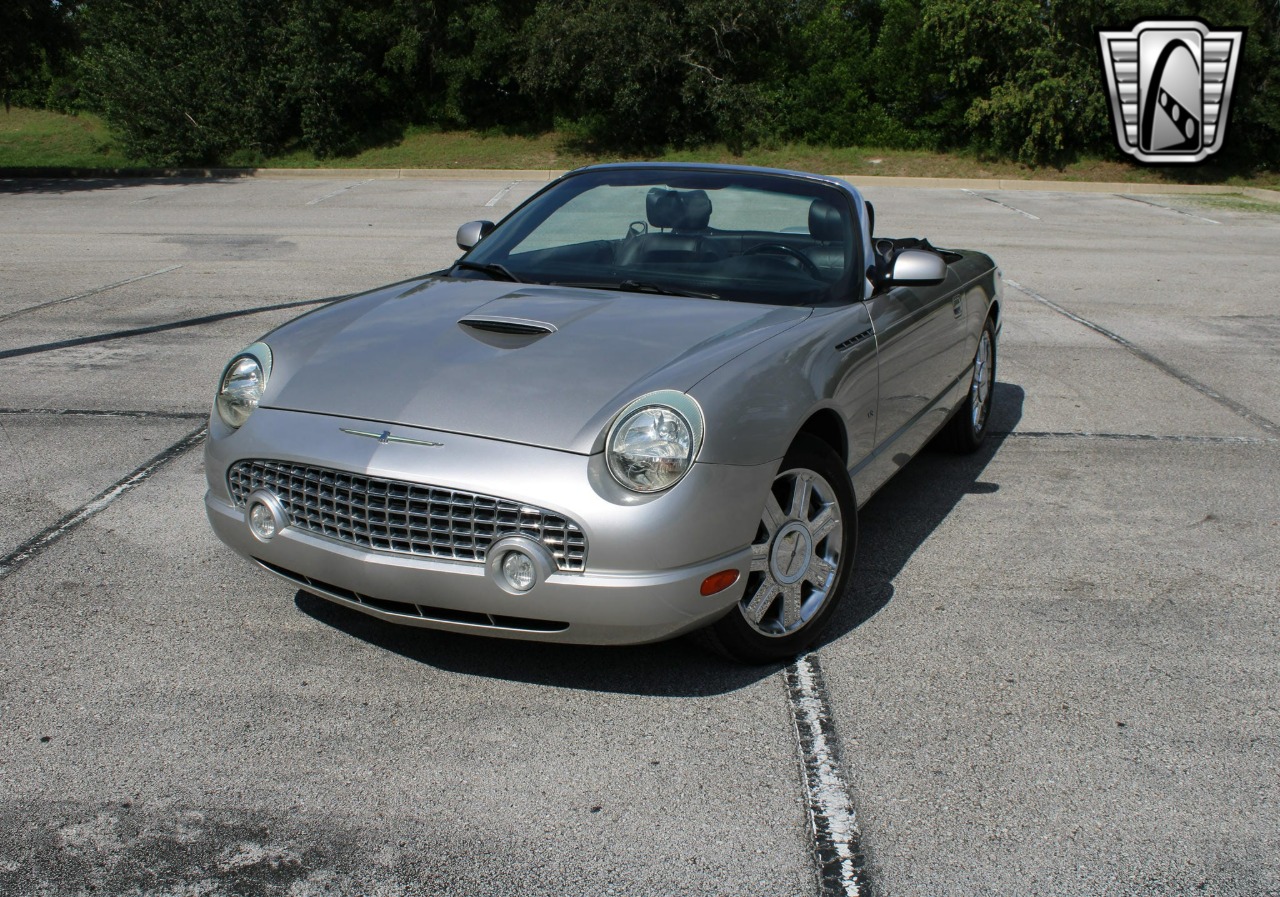 2004 Ford Thunderbird 7