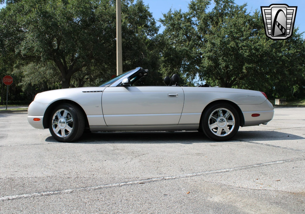 2004 Ford Thunderbird 65