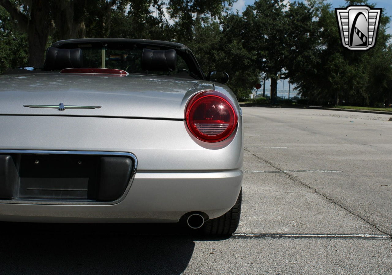 2004 Ford Thunderbird 83