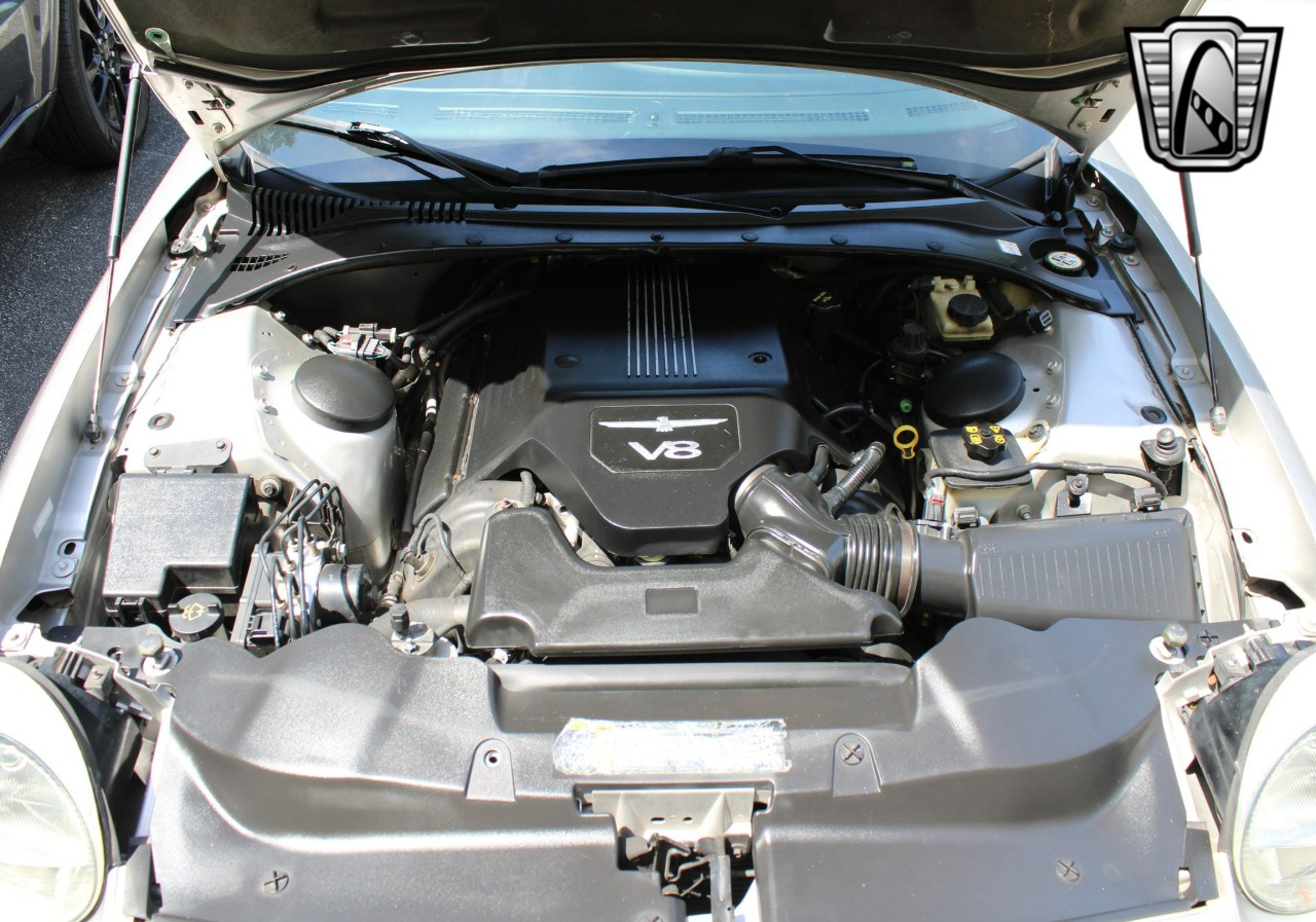 2004 Ford Thunderbird 27