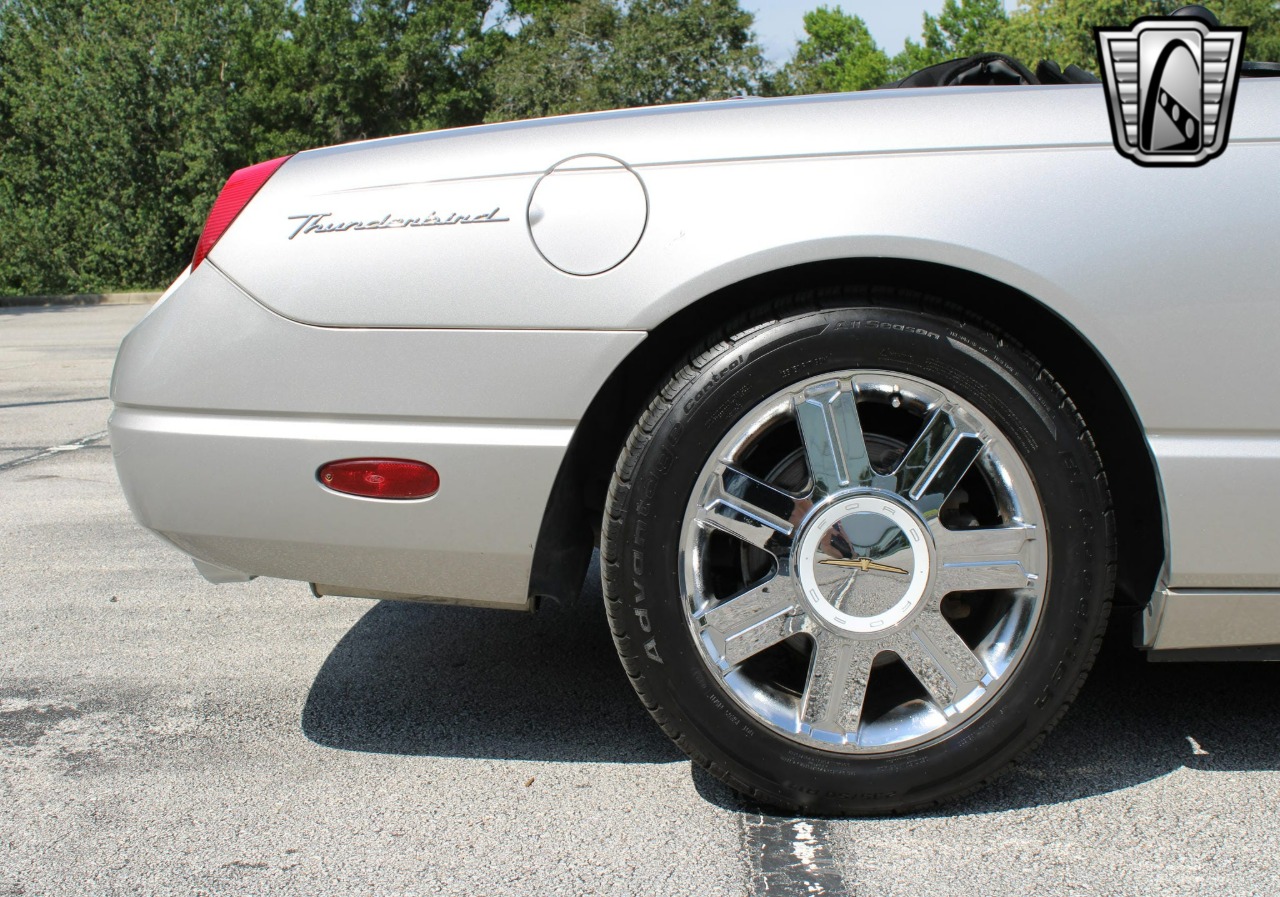 2004 Ford Thunderbird 84