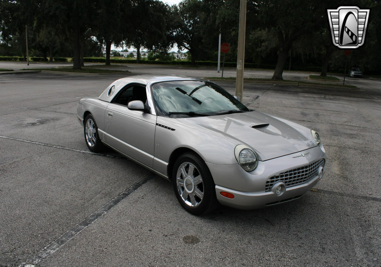 2004 Ford Thunderbird 44