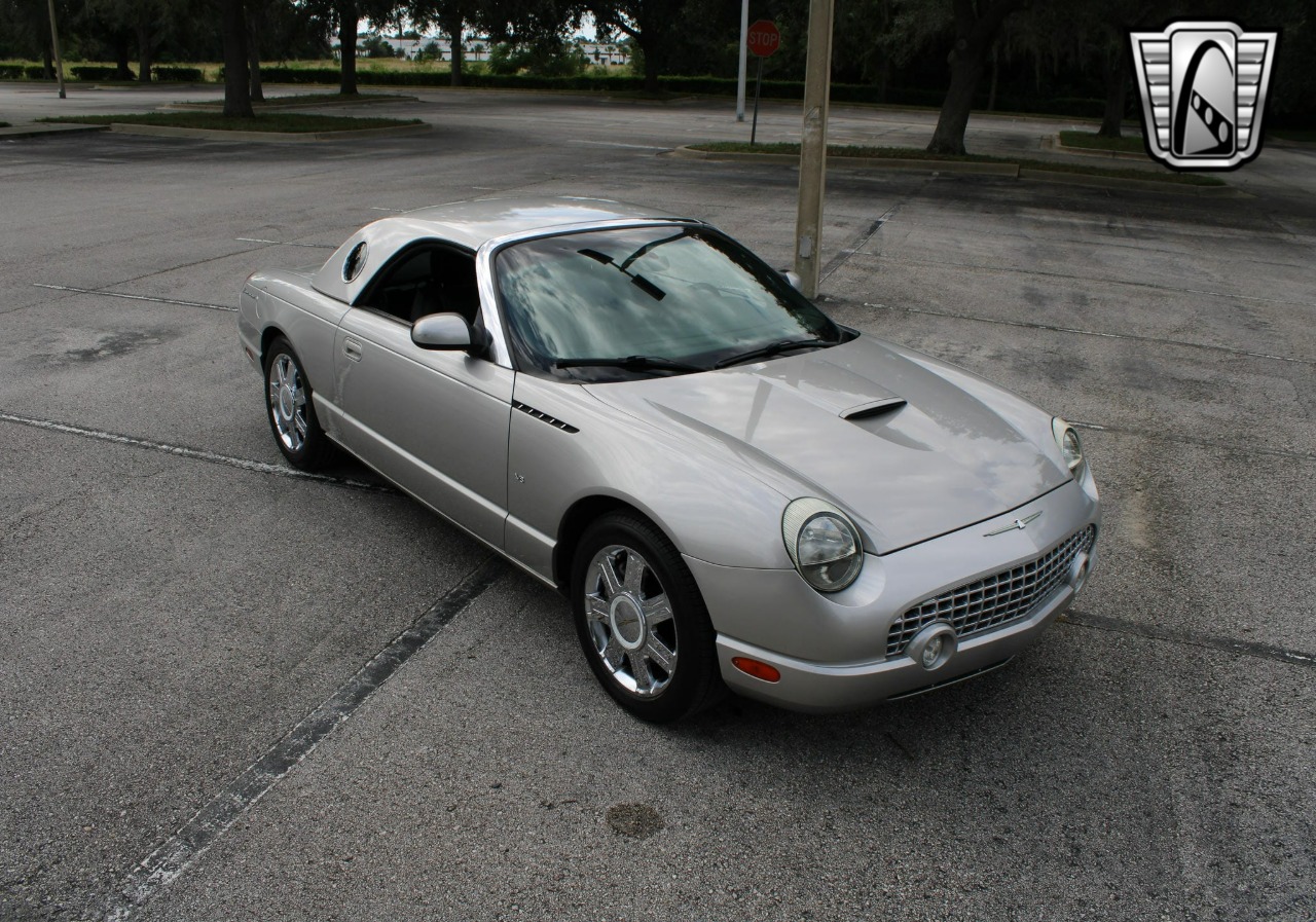 2004 Ford Thunderbird 45