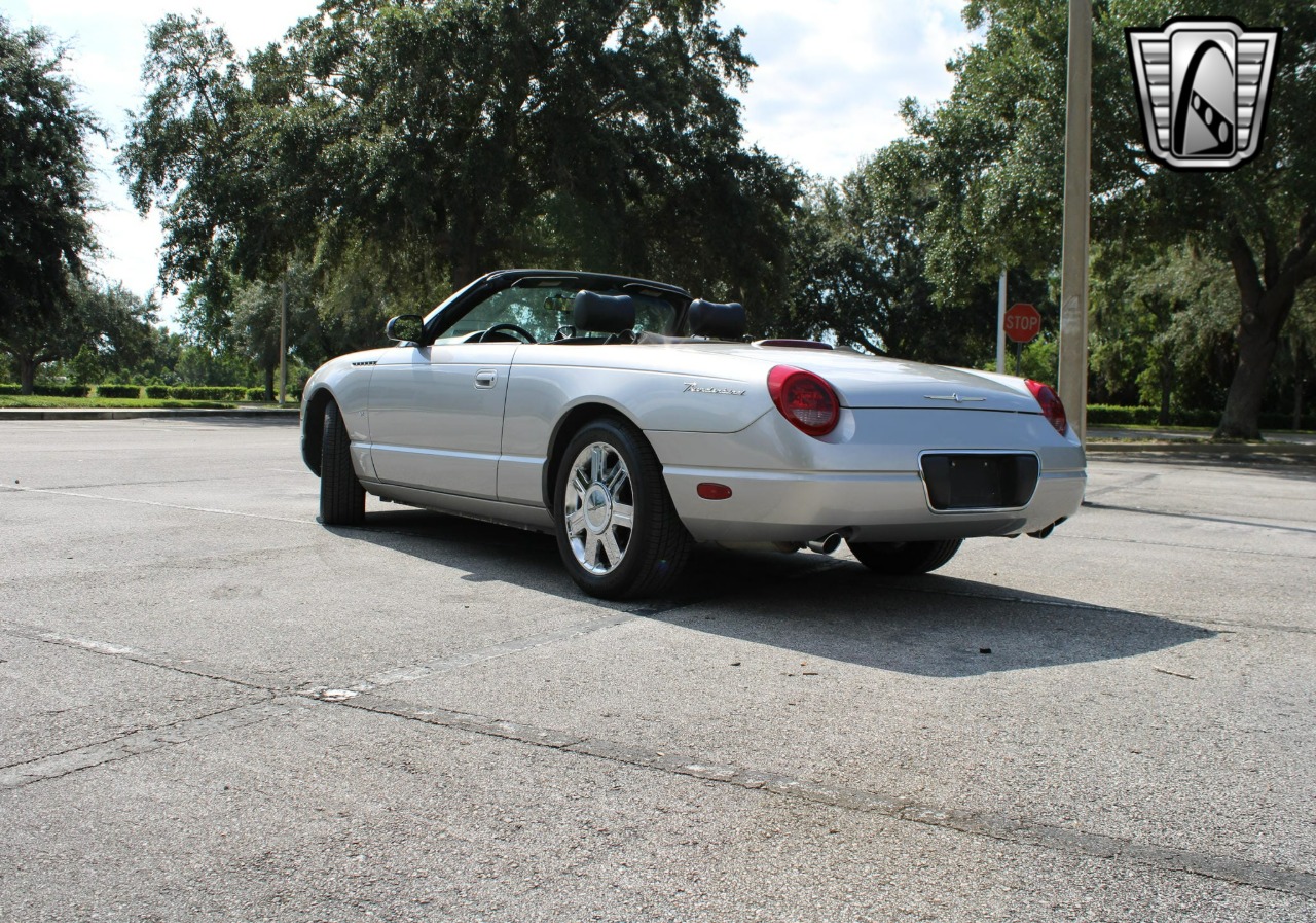 2004 Ford Thunderbird 67