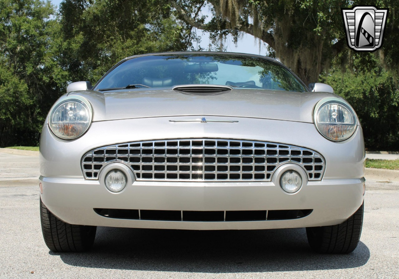 2004 Ford Thunderbird 87