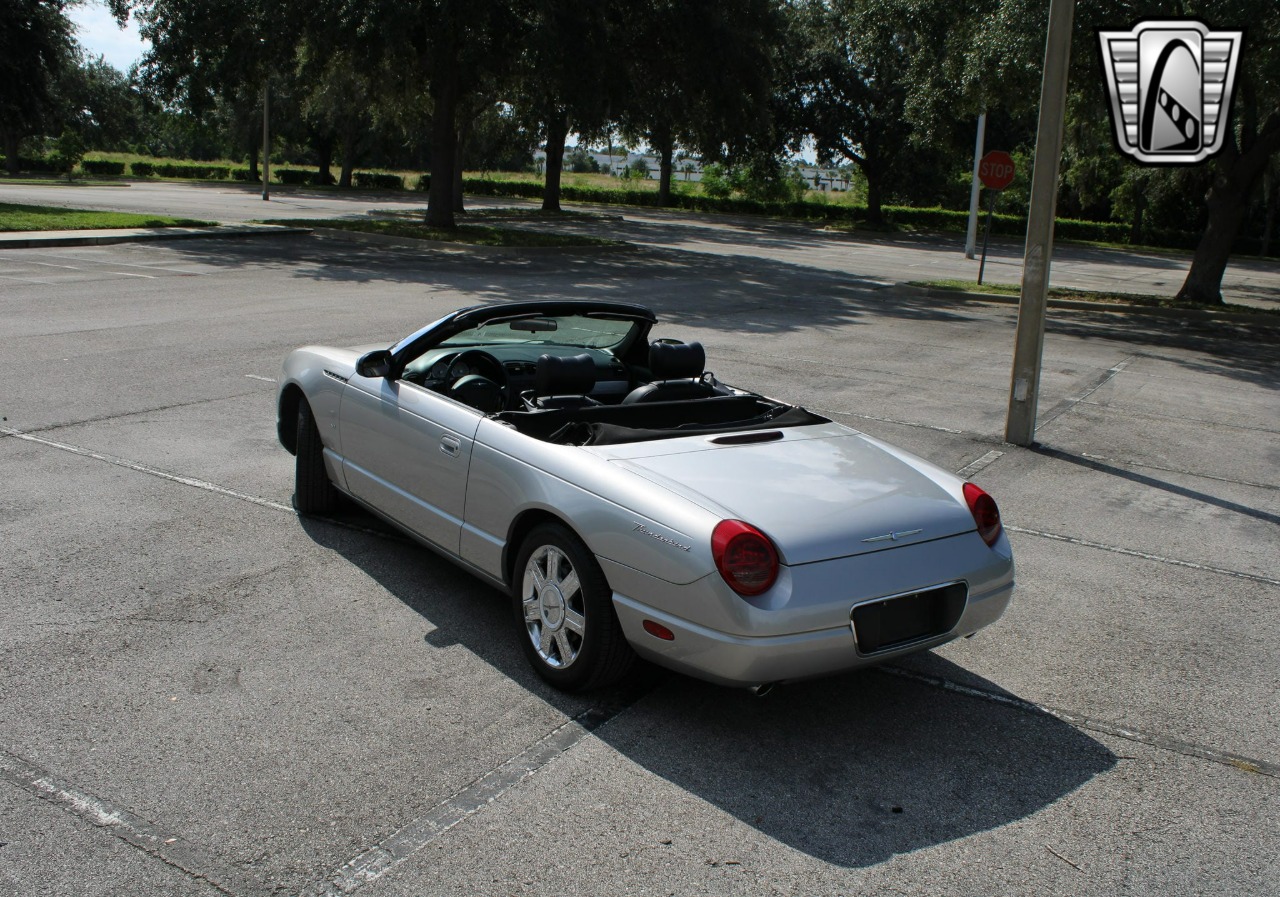 2004 Ford Thunderbird 68