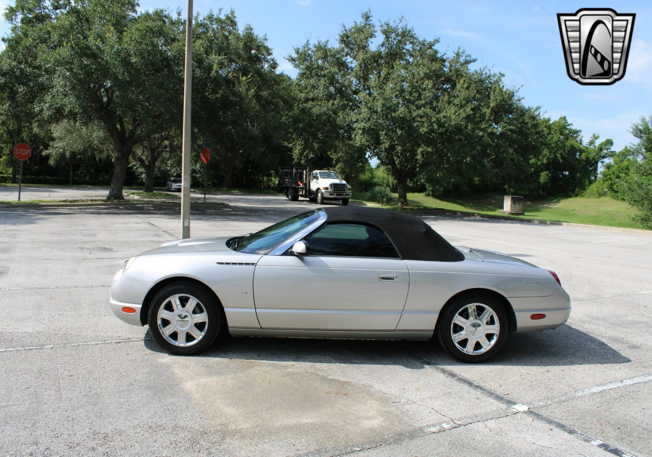 2004 Ford Thunderbird 50