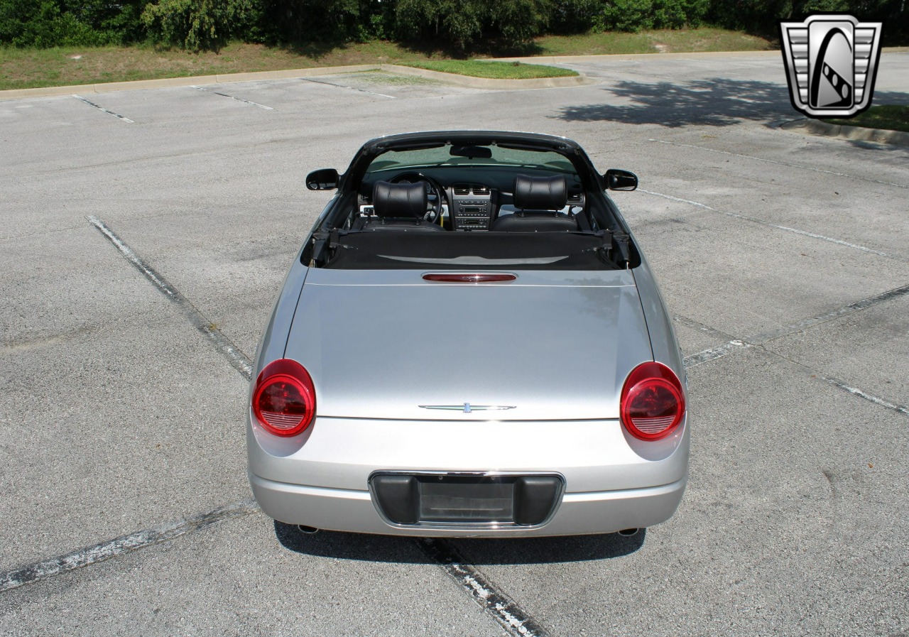2004 Ford Thunderbird 70