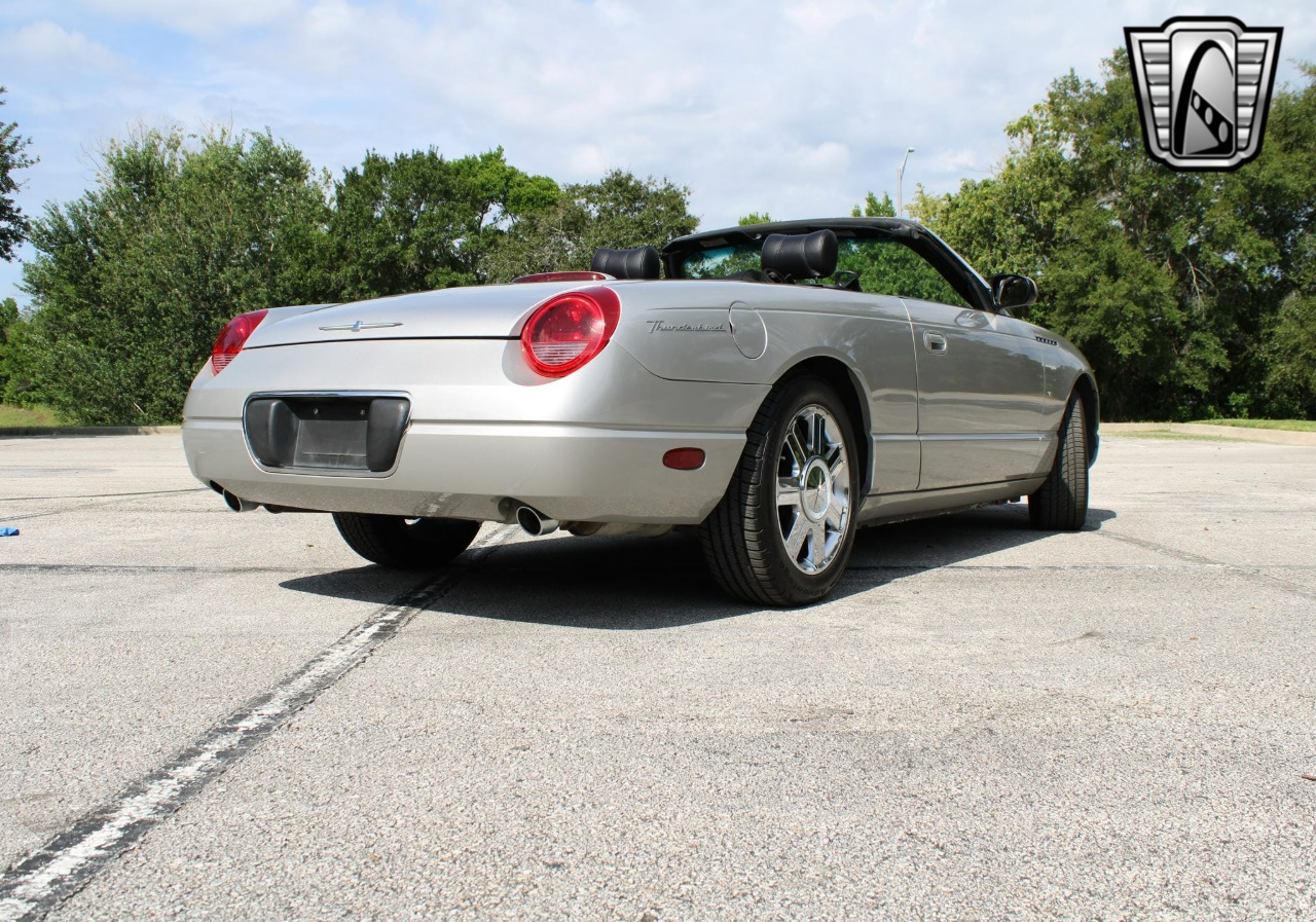 2004 Ford Thunderbird 71