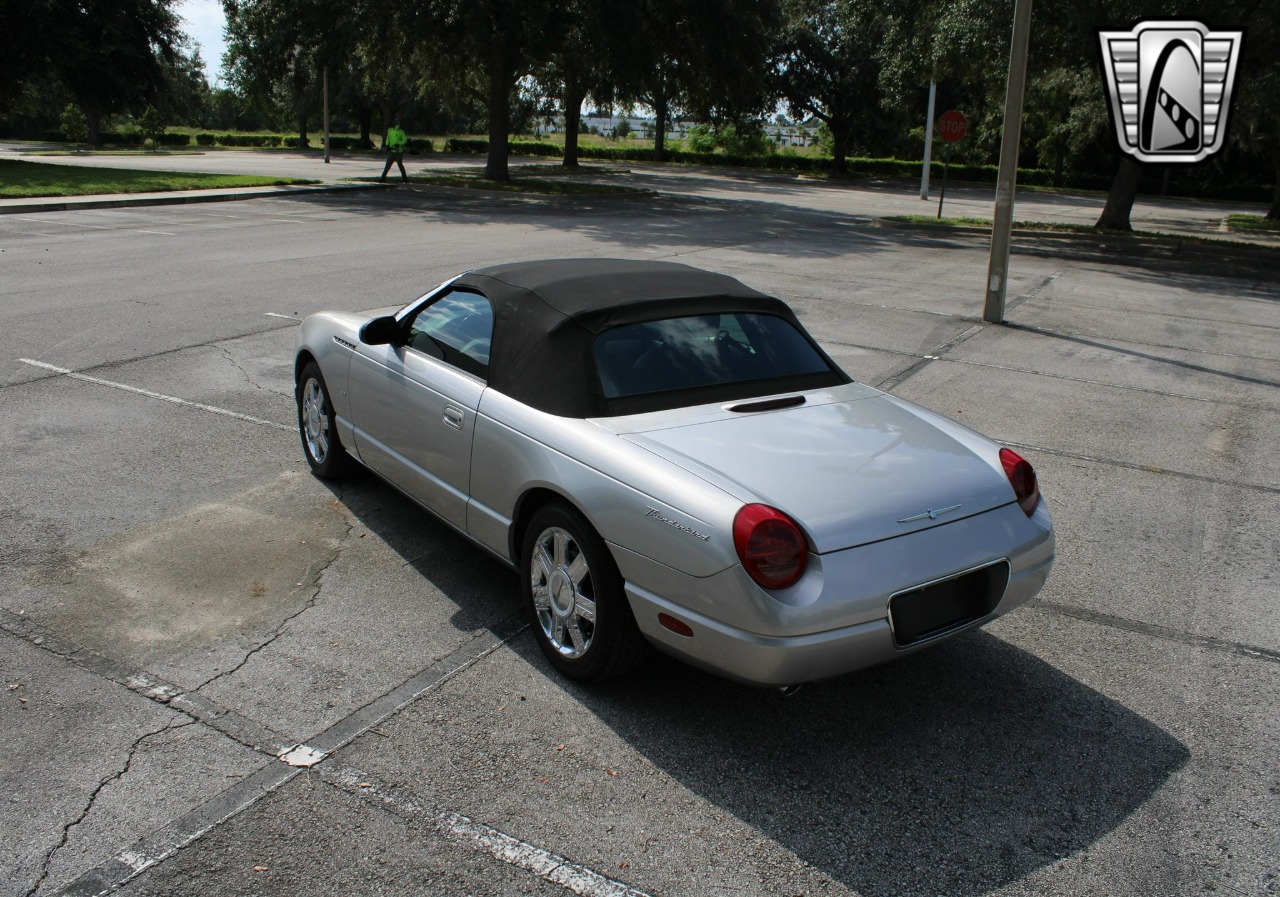 2004 Ford Thunderbird 52