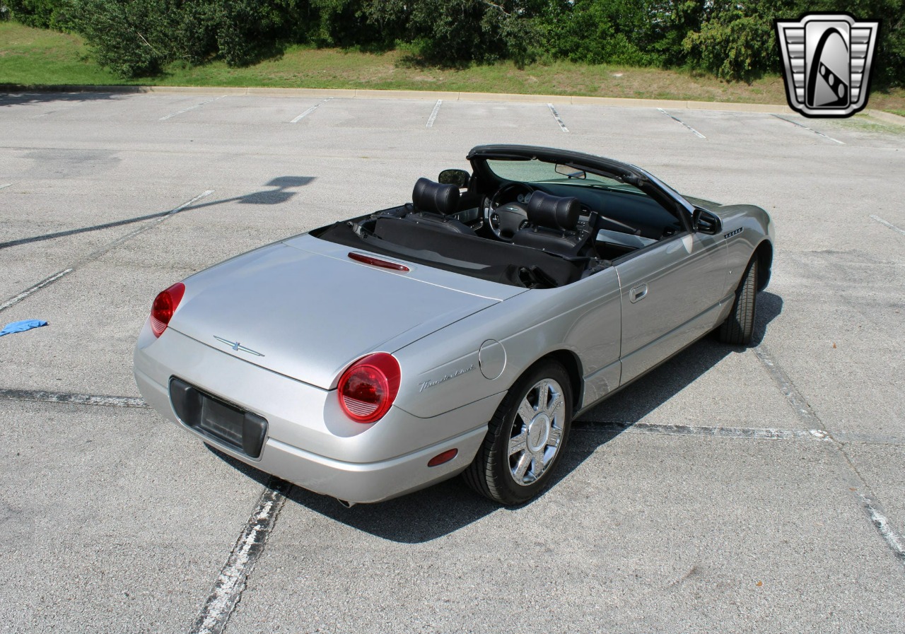 2004 Ford Thunderbird 72