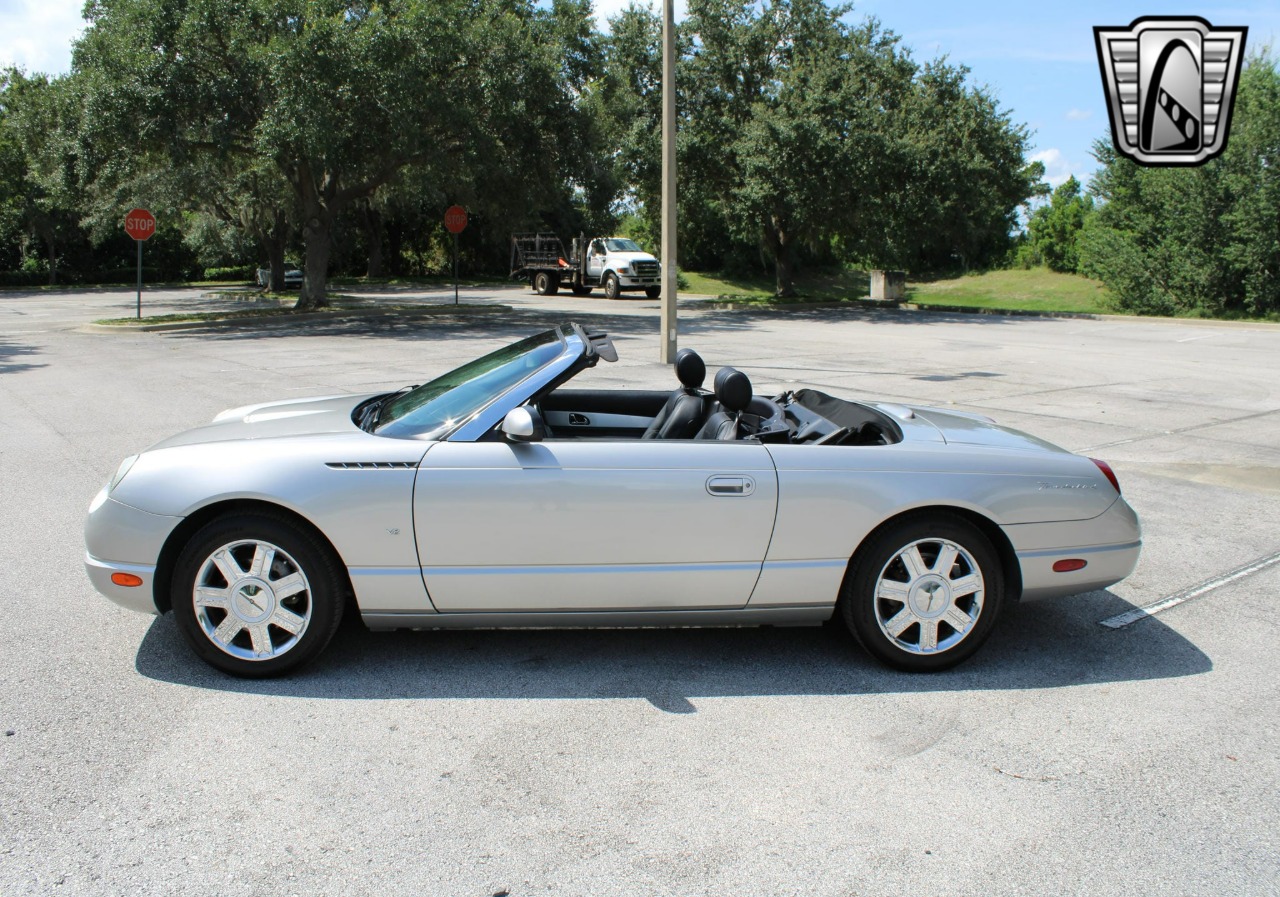 2004 Ford Thunderbird 94