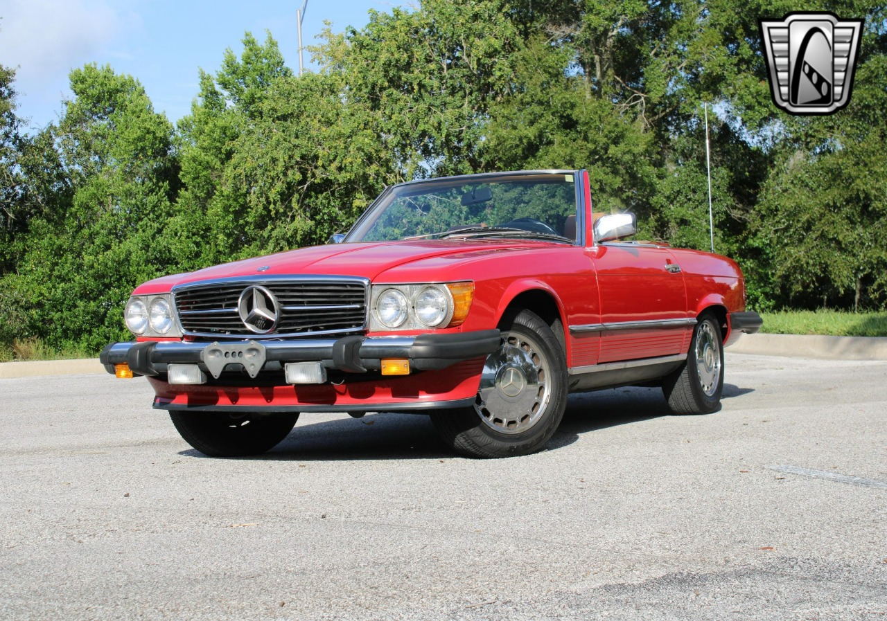 1987 Mercedes-Benz 560 SL 2