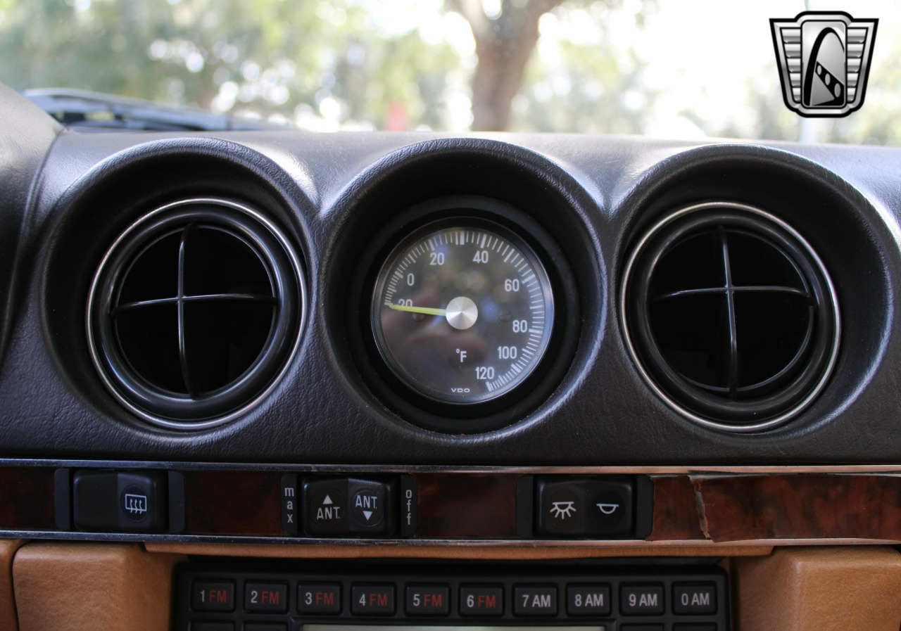 1987 Mercedes-Benz 560 SL 93