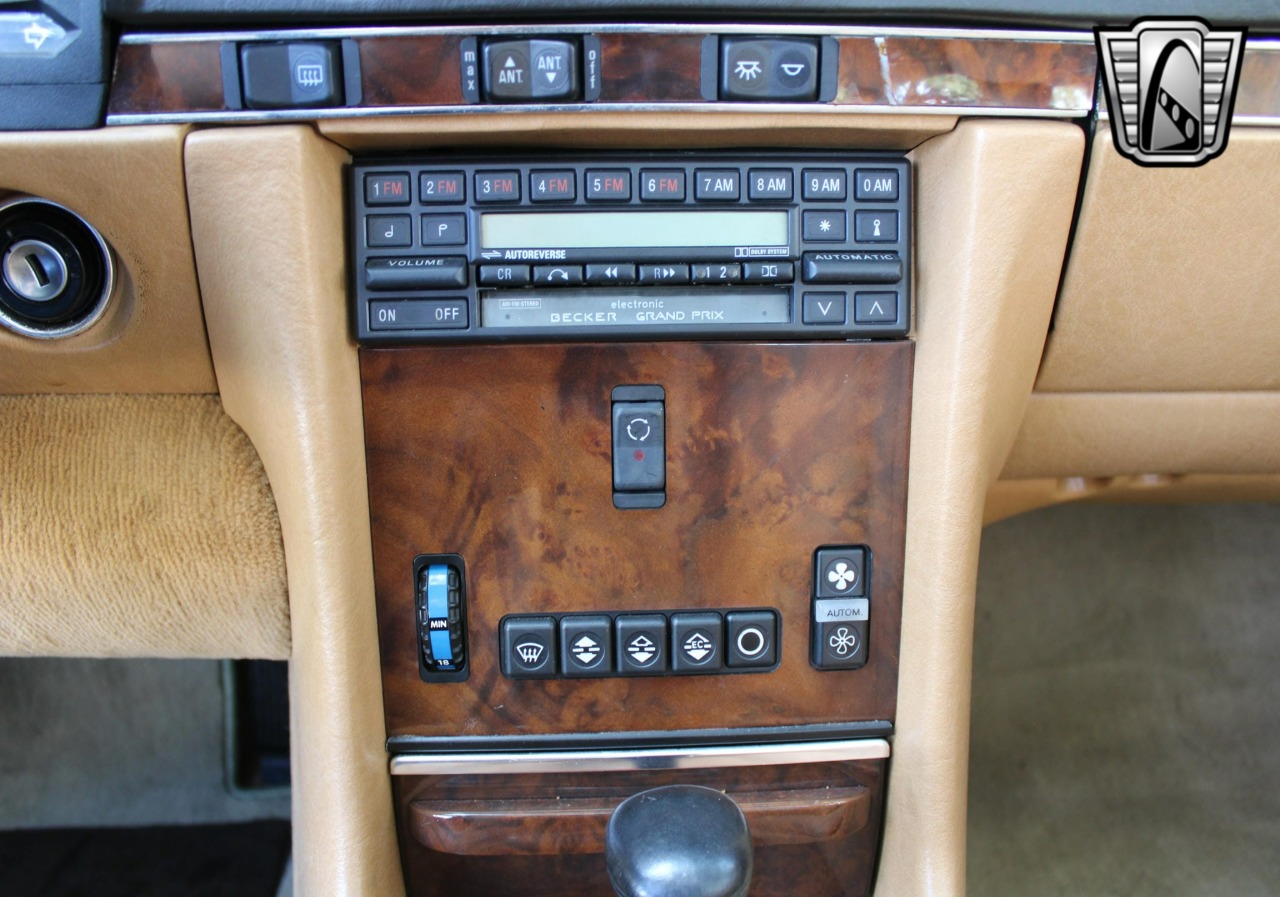 1987 Mercedes-Benz 560 SL 94