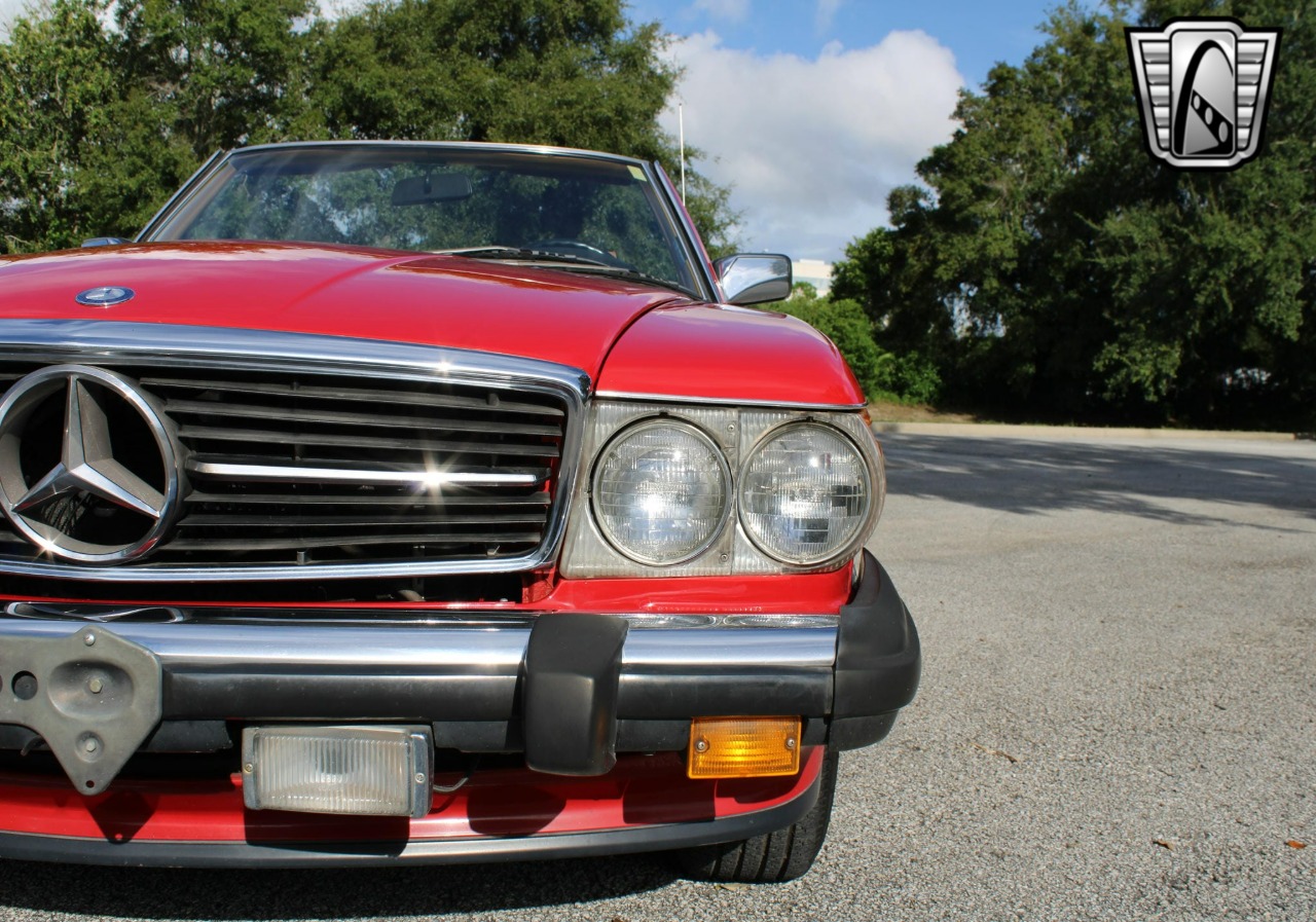 1987 Mercedes-Benz 560 SL 55