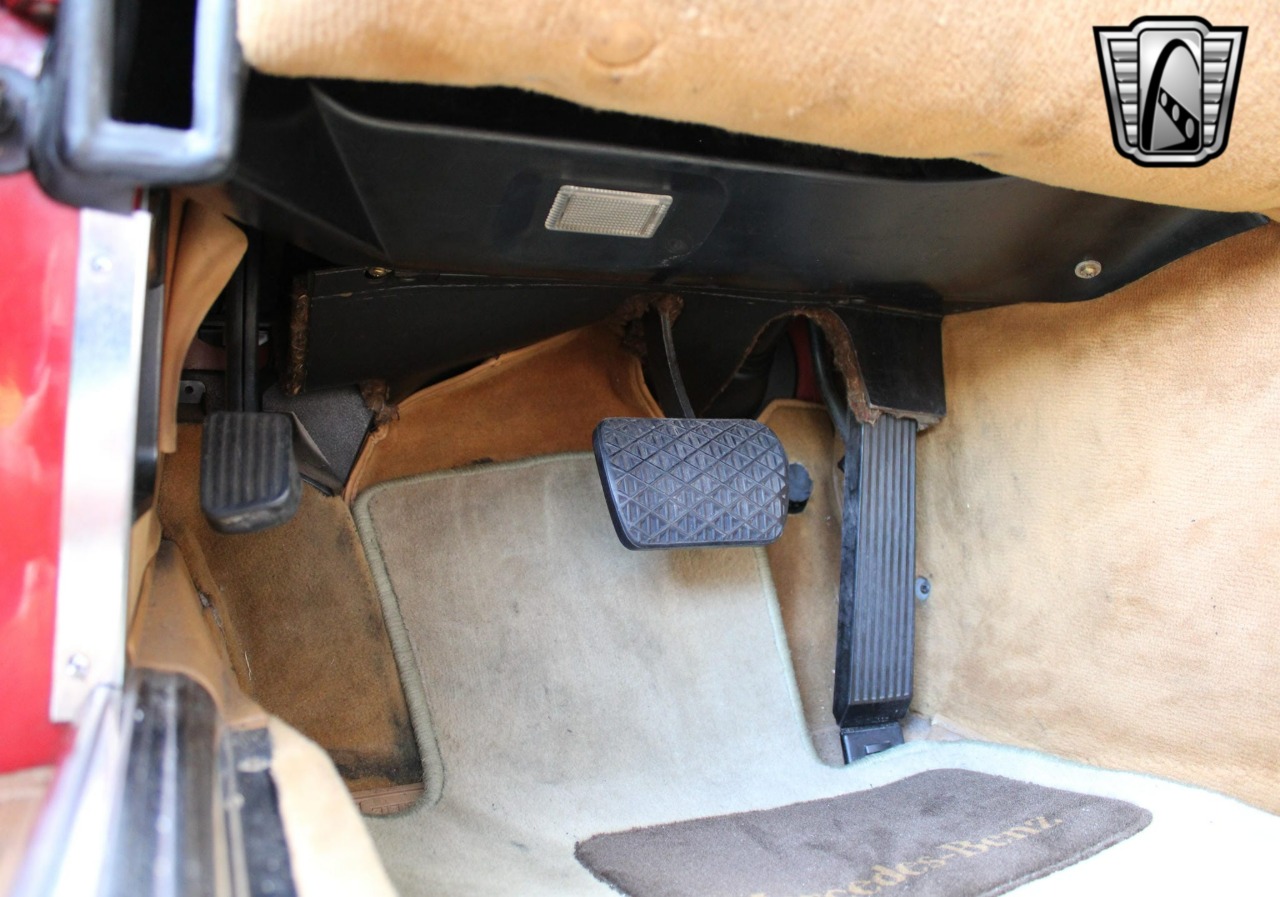 1987 Mercedes-Benz 560 SL 95