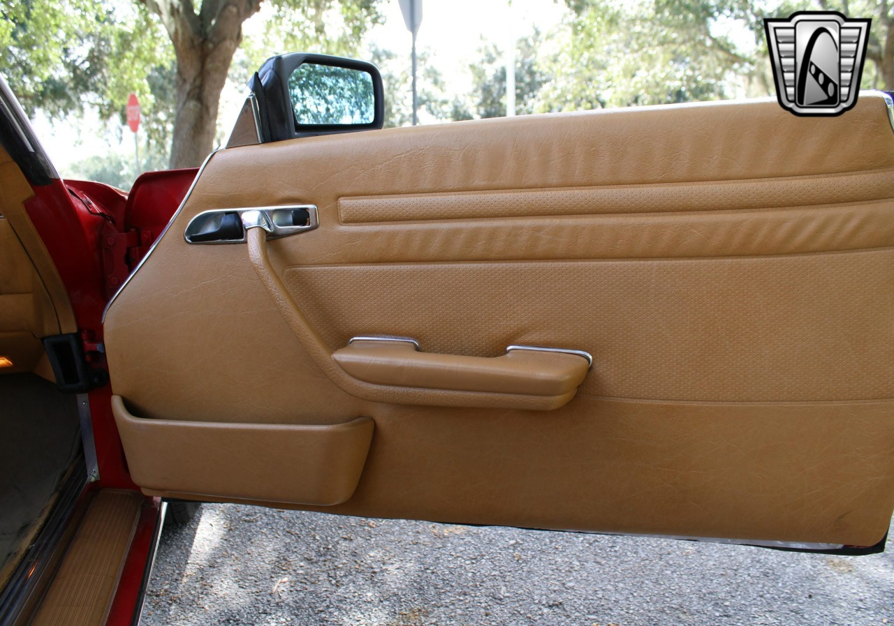 1987 Mercedes-Benz 560 SL 96