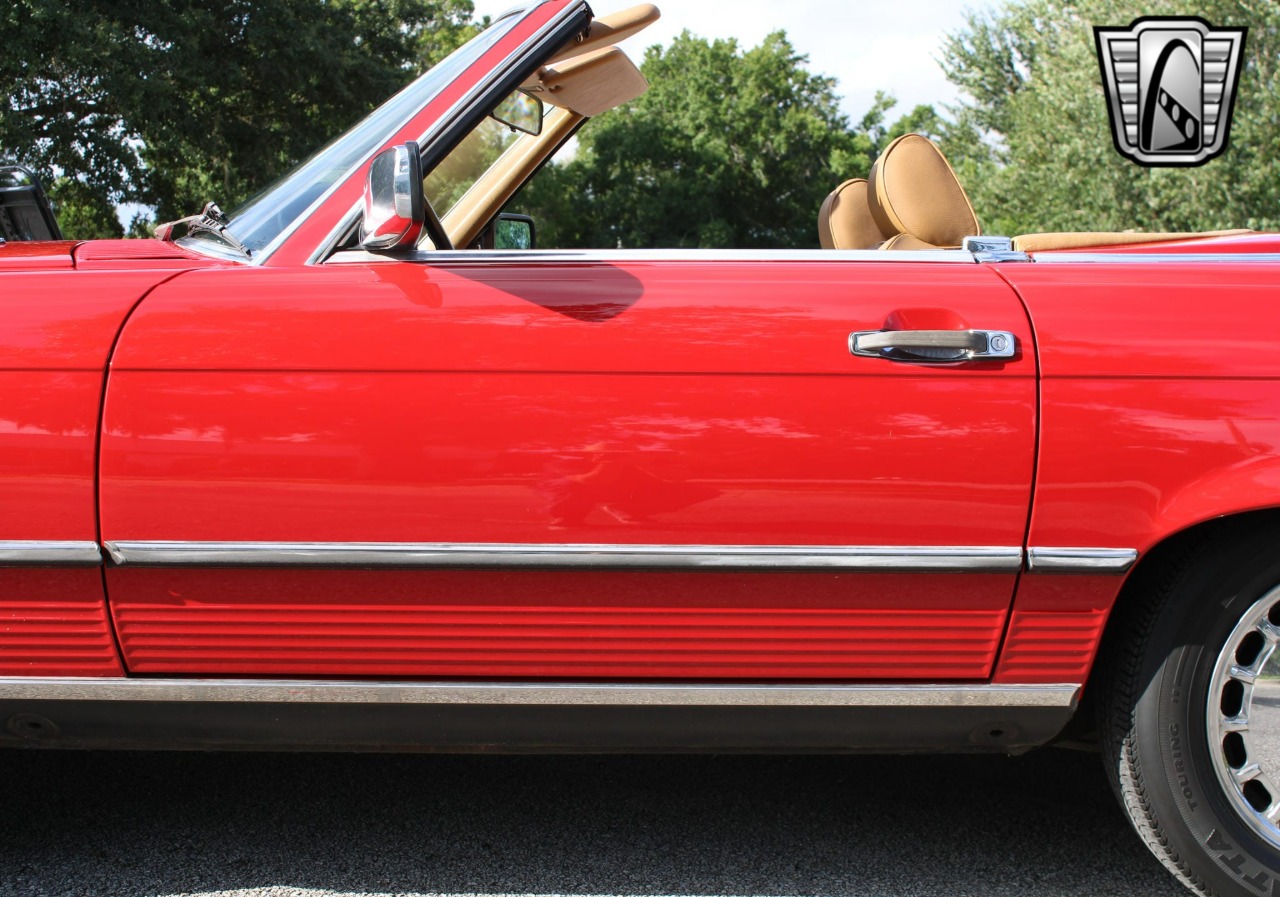 1987 Mercedes-Benz 560 SL 57