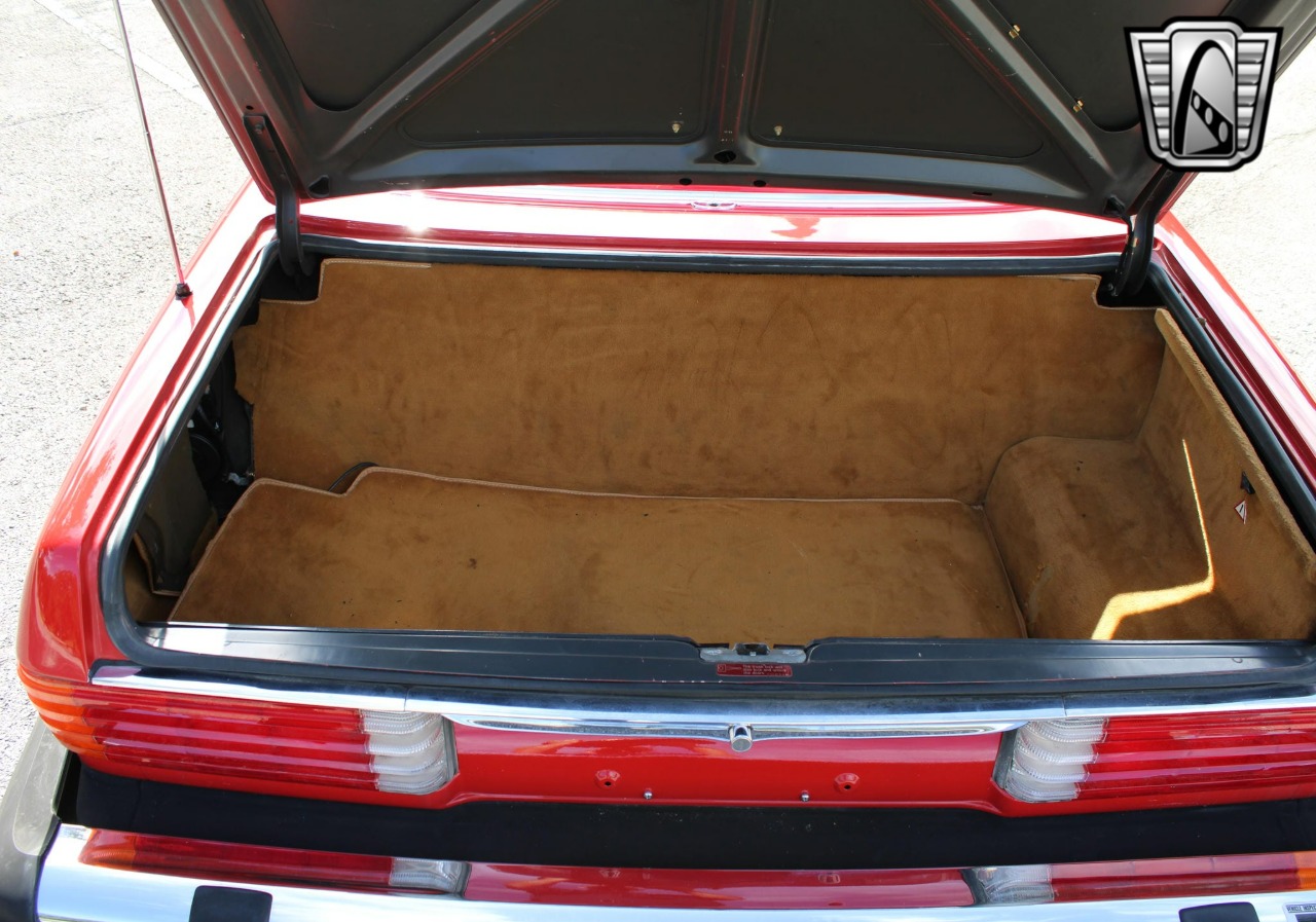 1987 Mercedes-Benz 560 SL 16