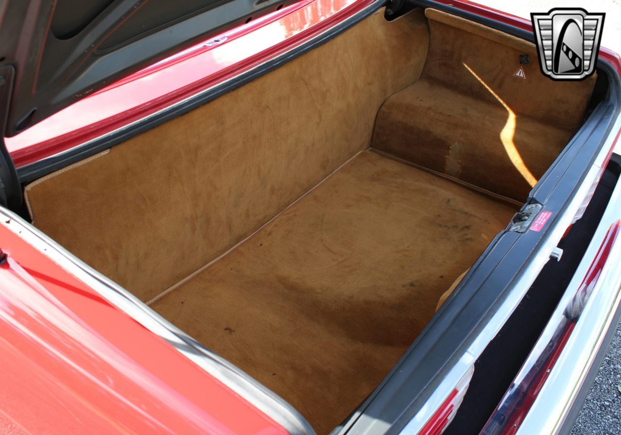 1987 Mercedes-Benz 560 SL 77