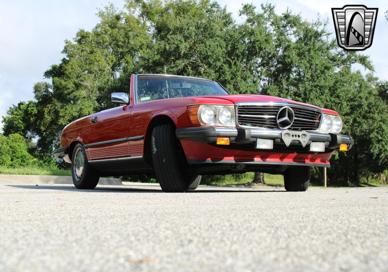 1987 Mercedes-Benz 560 SL 39