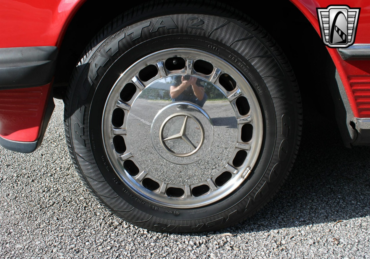 1987 Mercedes-Benz 560 SL 11