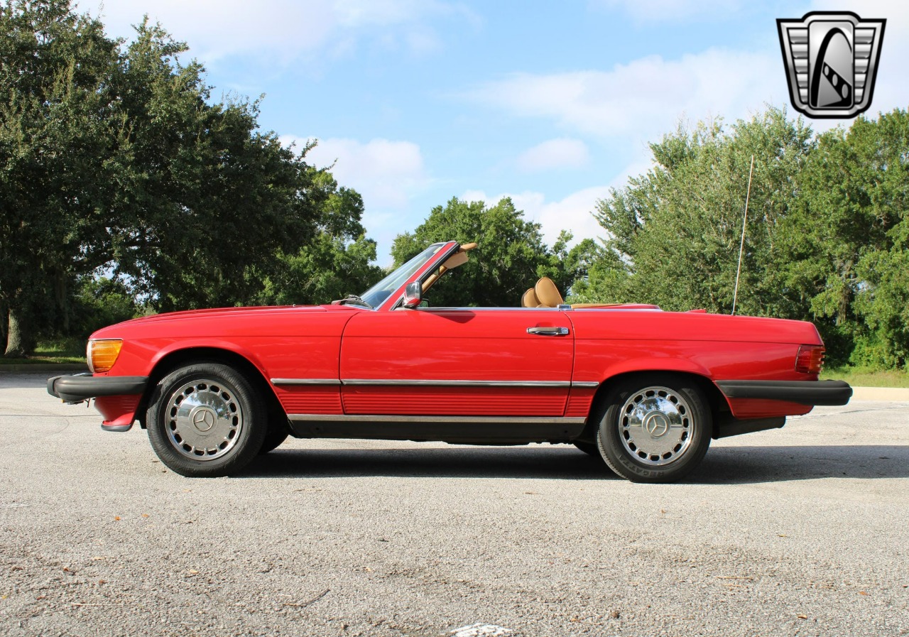 1987 Mercedes-Benz 560 SL 44