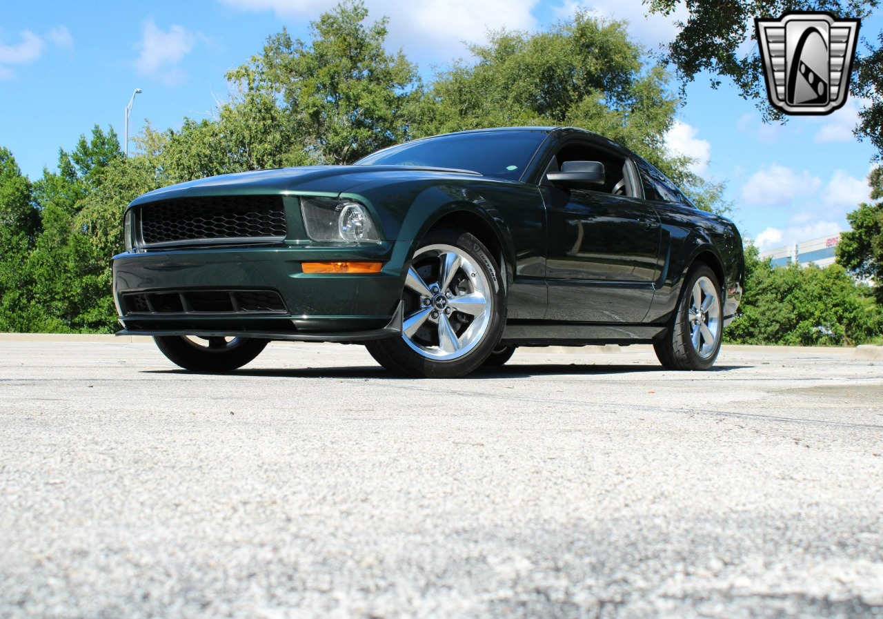 2008 Ford Mustang 2