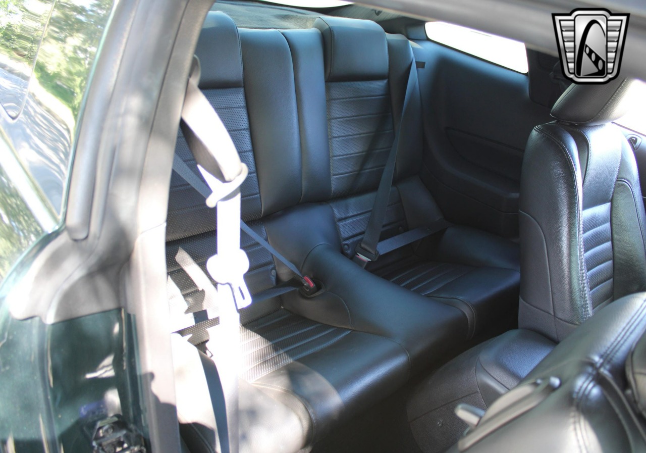 2008 Ford Mustang 29