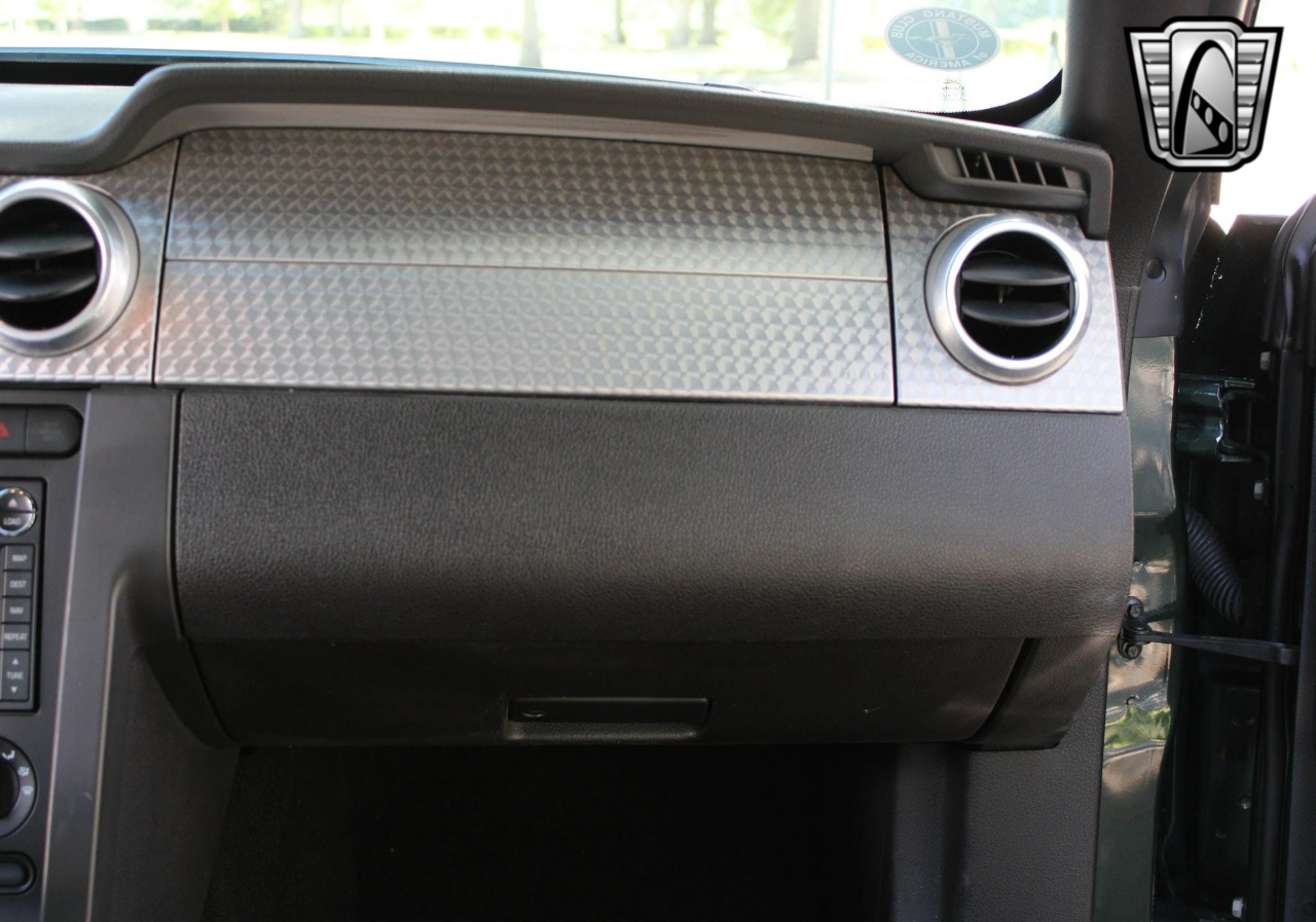 2008 Ford Mustang 25