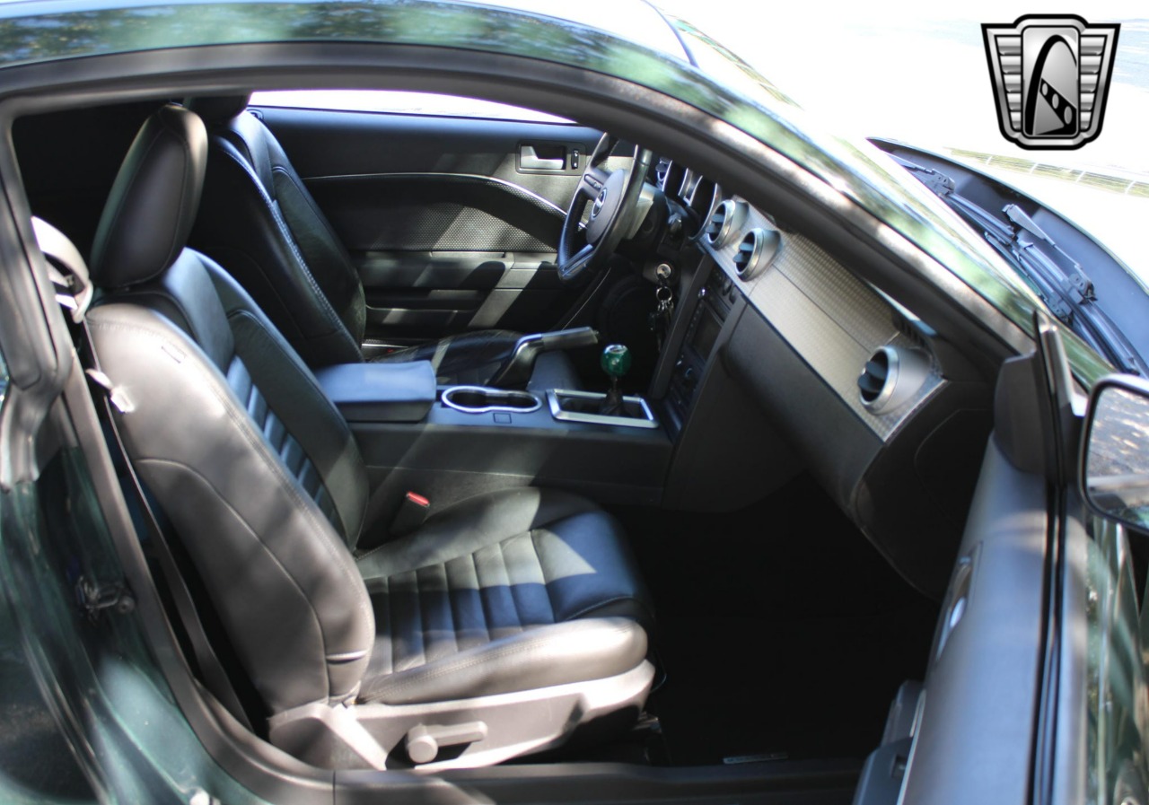 2008 Ford Mustang 27