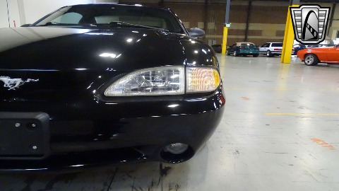 1995 Ford Mustang image 28
