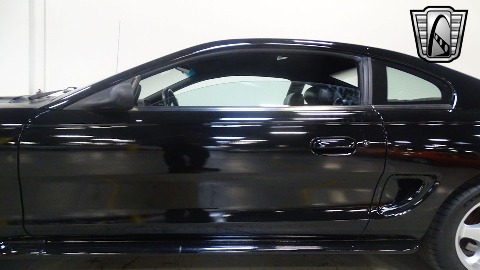 1995 Ford Mustang image 30