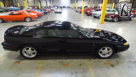 1995 Ford Mustang image 16