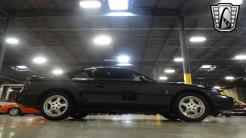 1995 Ford Mustang image 24