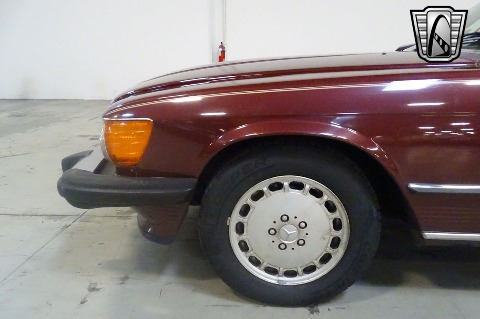 1987 Mercedes-Benz 560SL image 30