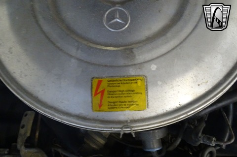 1987 Mercedes-Benz 560SL image 82