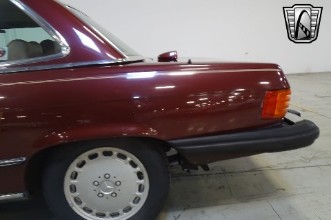 1987 Mercedes-Benz 560SL image 32