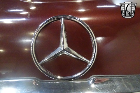 1987 Mercedes-Benz 560SL image 61