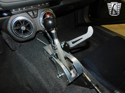 2018 Chevrolet Camaro image 107