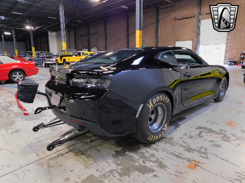 2018 Chevrolet Camaro image 6