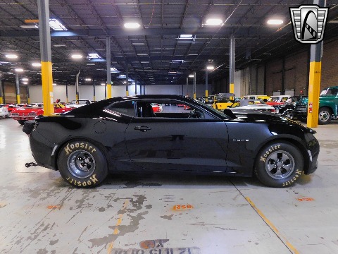 2018 Chevrolet Camaro image 7