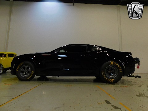 2018 Chevrolet Camaro image 11