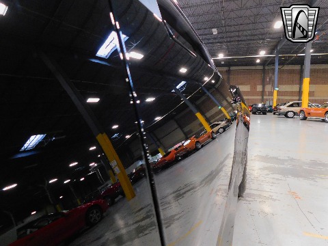 2018 Chevrolet Camaro image 37