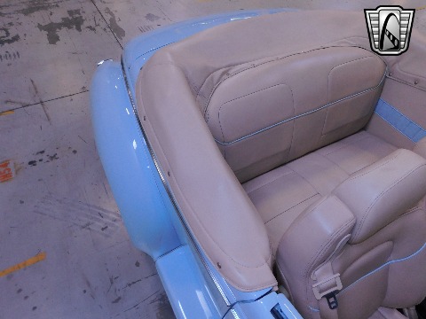 1940 Ford Convertible image 106